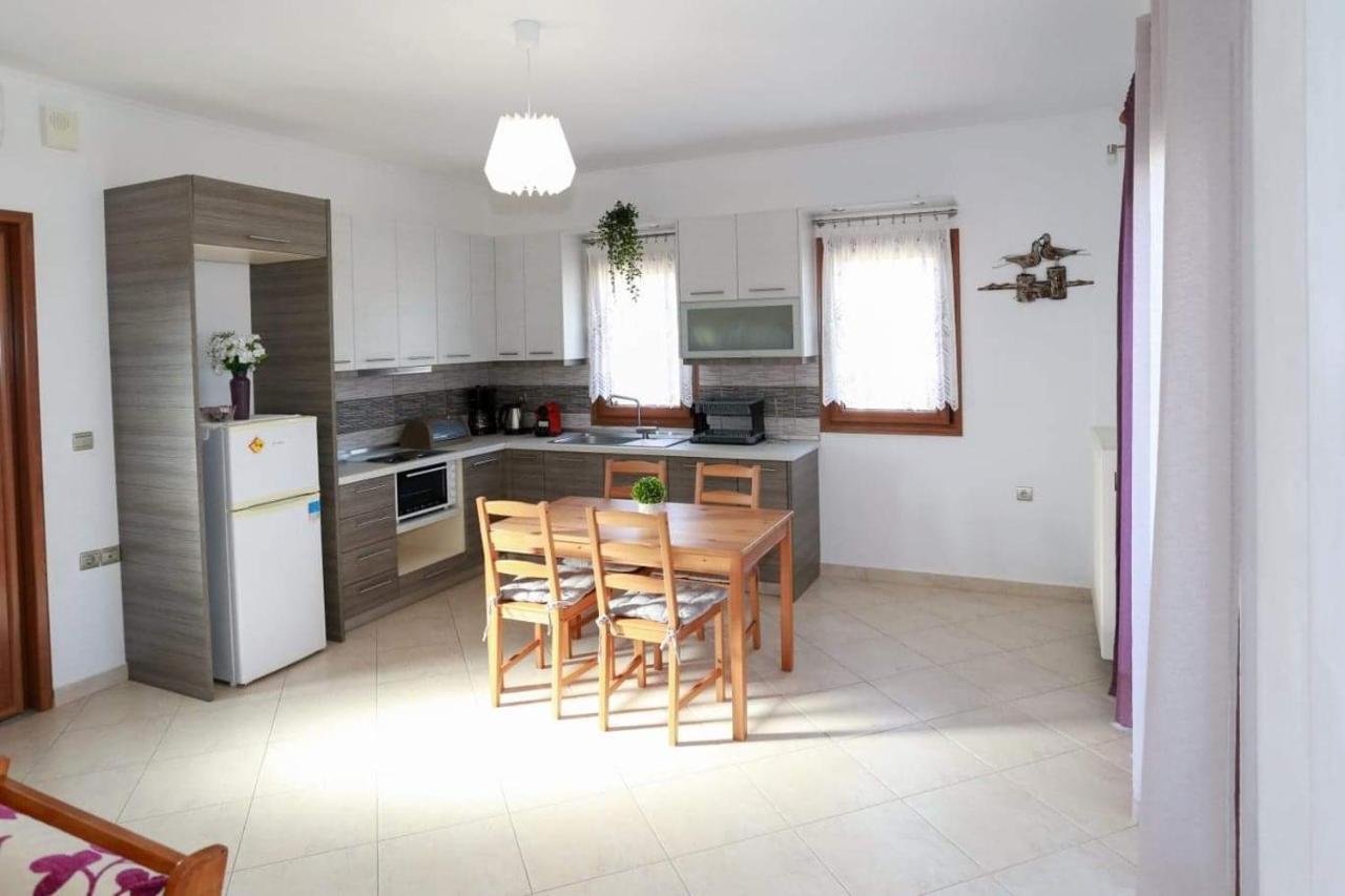 Nikiti View Apartment Eksteriør bilde